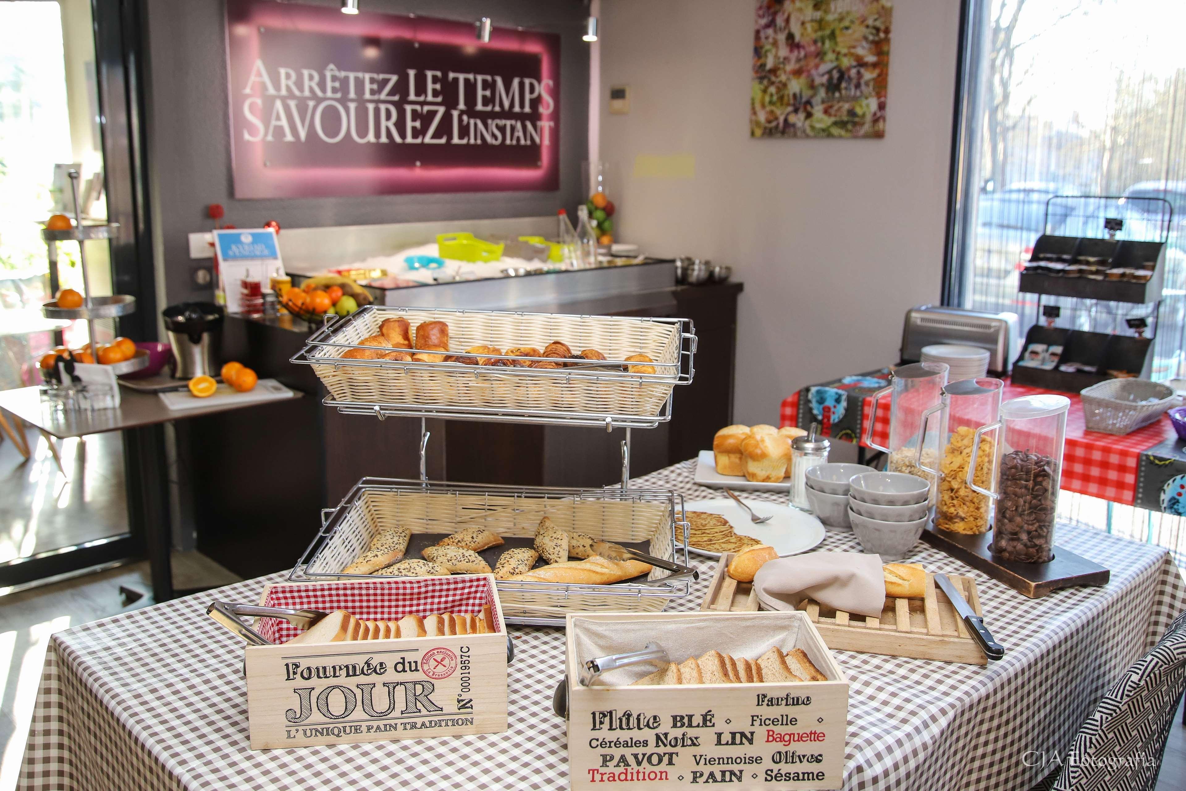 Hotel Restaurant Kyriad Brive Centre Eksteriør bilde