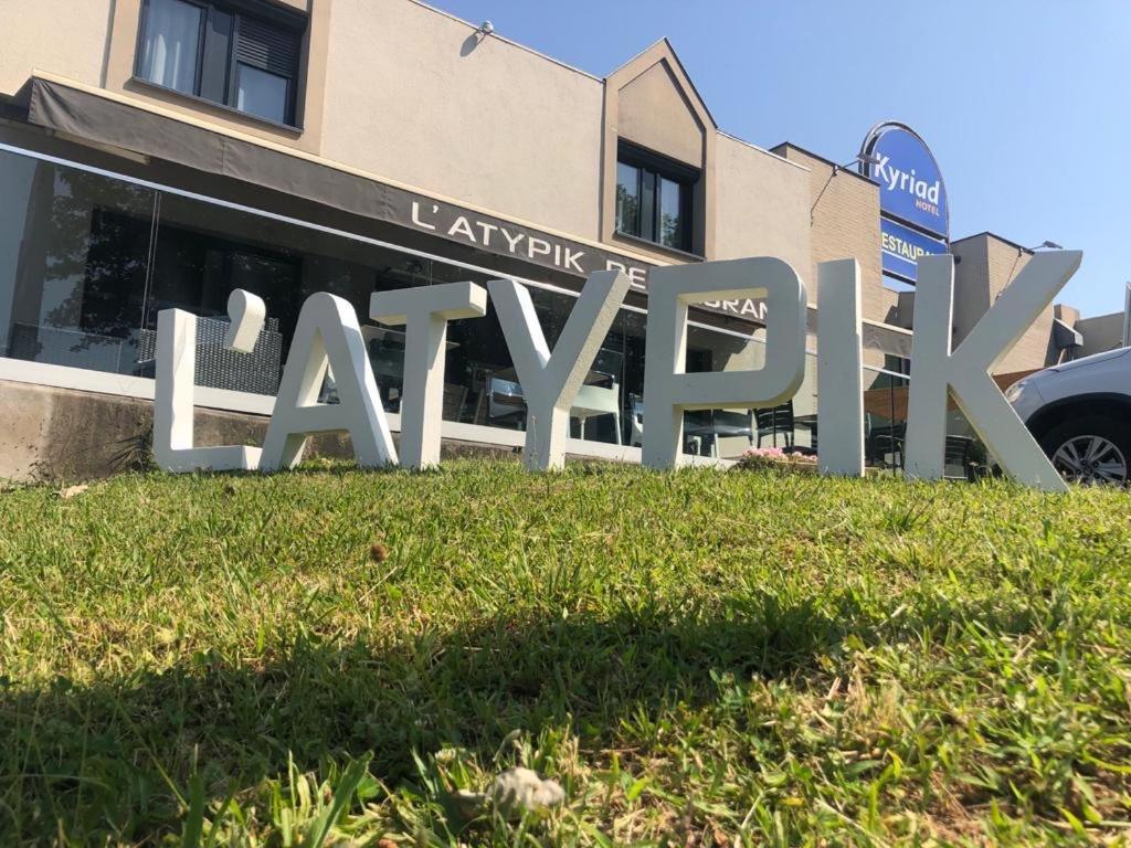 Hotel Restaurant Kyriad Brive Centre Eksteriør bilde